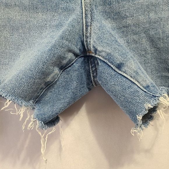 Madewell Mom Jean Short Women's Size 27 Cutoff Distressed Blue Denim - Picture 10 of 12